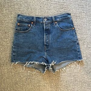 high rise levi jean shorts cutoff